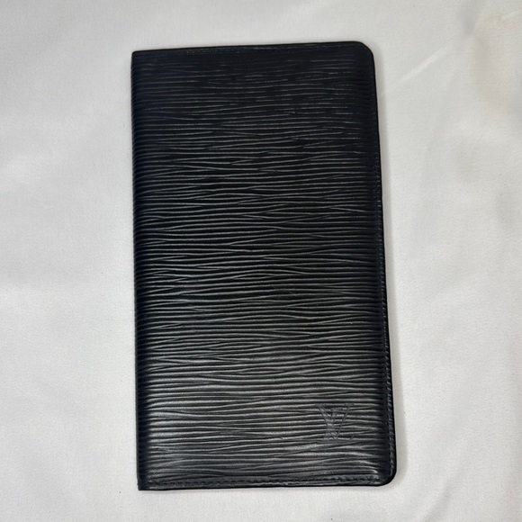 Louis Vuitton Black Epi Wallet - Picture 1 of 4